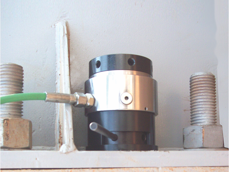 Stud Bolt Tensioners